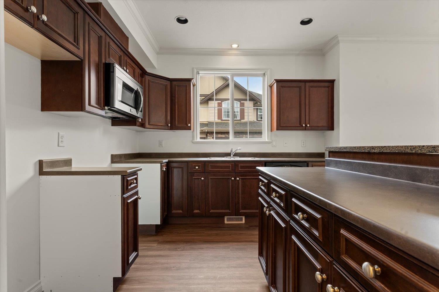 Photo 11 of 21 6577 Southdowne Place Sardis South, Chilliwack BC