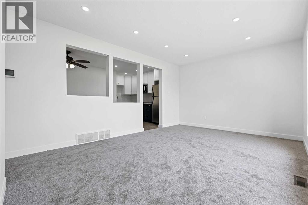 Single Family House for Sale in    Street SW Canyon Meadows Calgary 