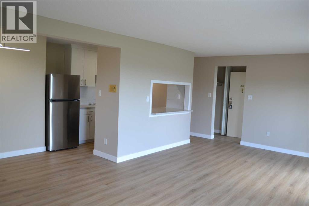 Single Family House for Sale in  c Huntsville Crescent NW Huntington Hills Calgary 