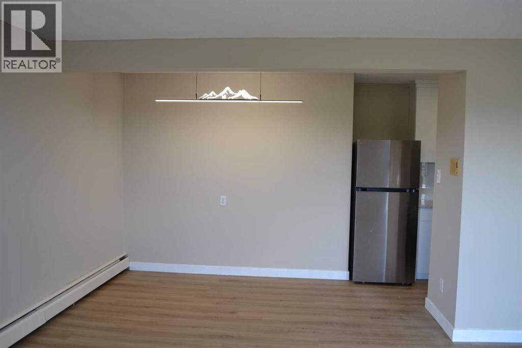 Single Family House for Sale in  c Huntsville Crescent NW Huntington Hills Calgary 