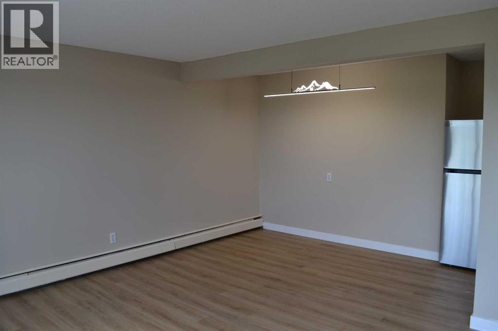 Single Family House for Sale in  c Huntsville Crescent NW Huntington Hills Calgary 