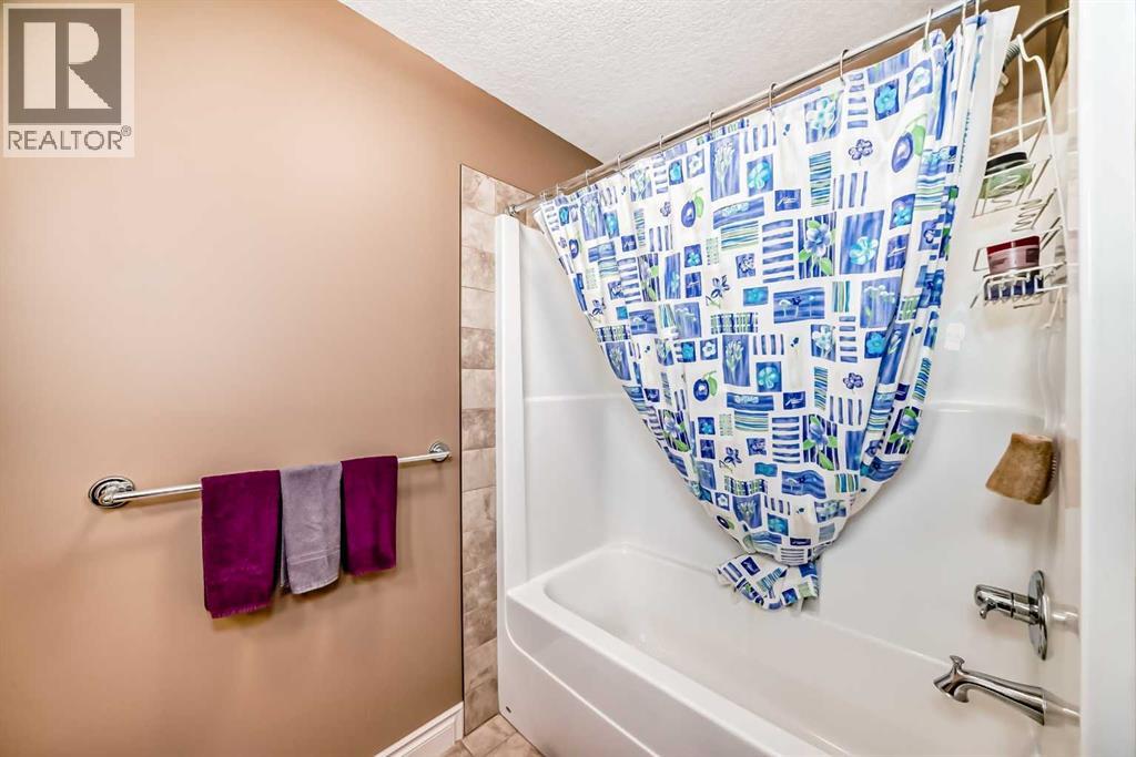 Single Family House for Sale in  Auburn Glen Drive SE Auburn Bay Calgary 