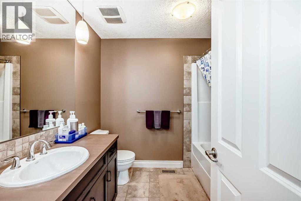 Single Family House for Sale in  Auburn Glen Drive SE Auburn Bay Calgary 