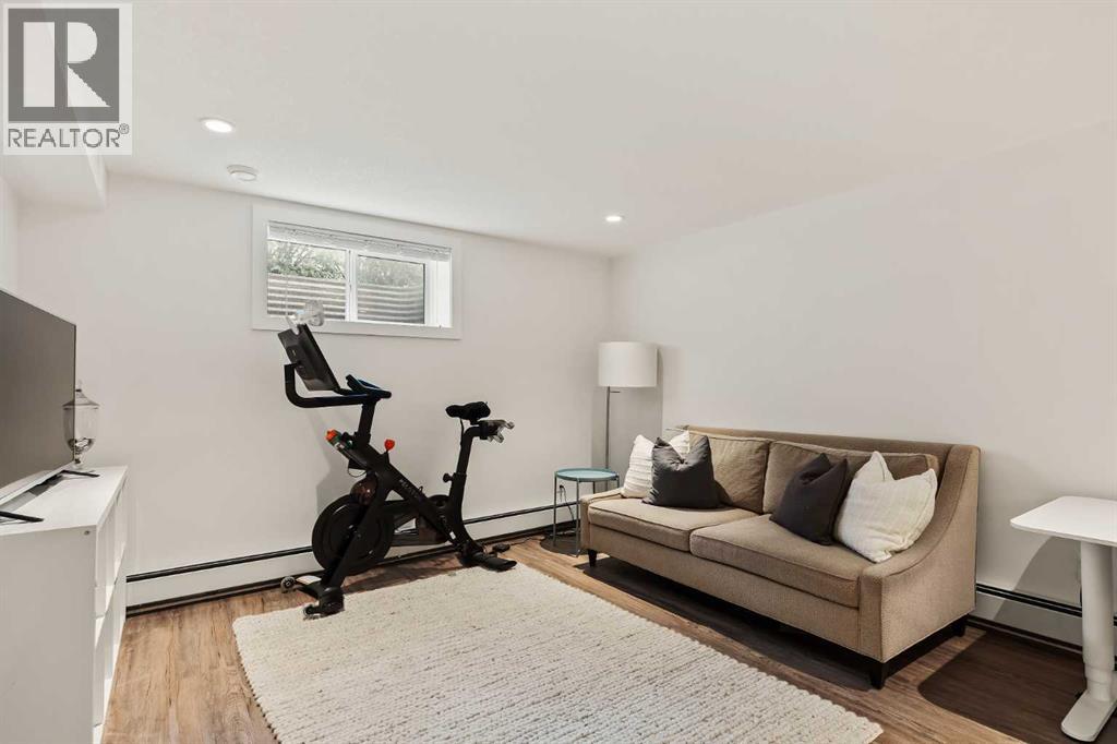 Single Family House Bungalow for Sale in  Kirby Place SW Kingsland Calgary 