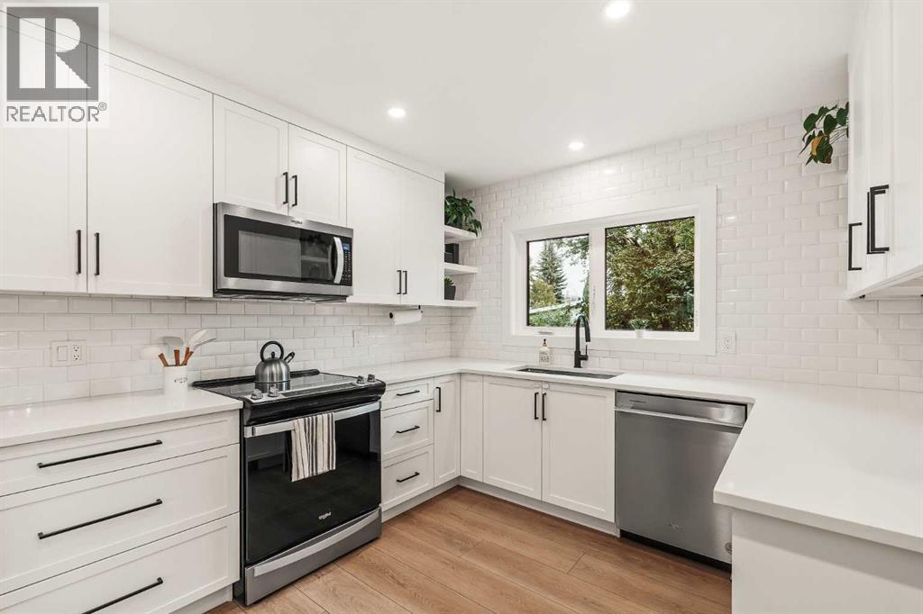Single Family House Bungalow for Sale in  Kirby Place SW Kingsland Calgary 
