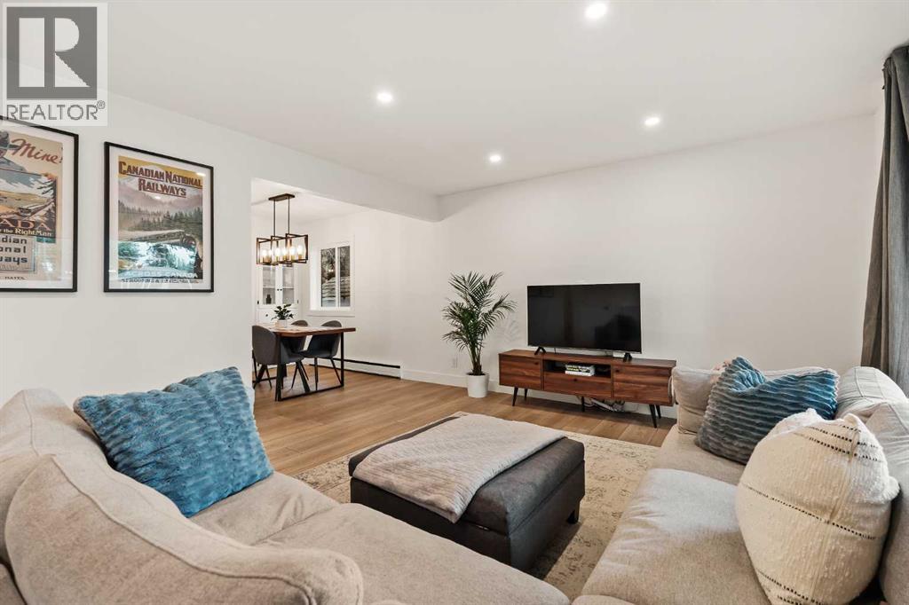 Single Family House Bungalow for Sale in  Kirby Place SW Kingsland Calgary 