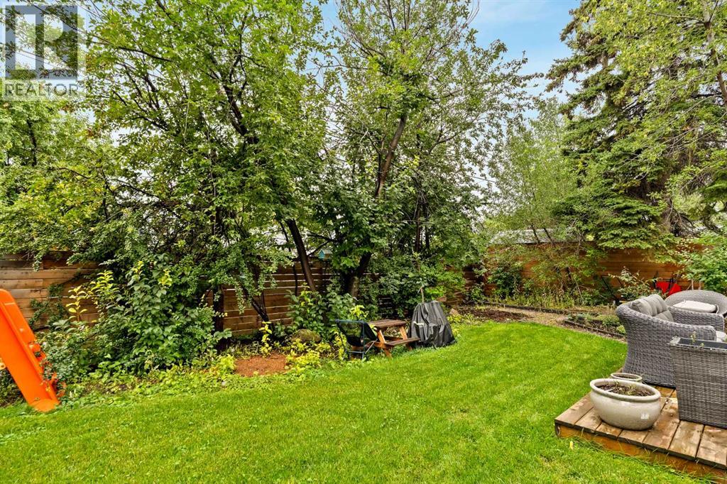 Single Family House Bungalow for Sale in  Kirby Place SW Kingsland Calgary 