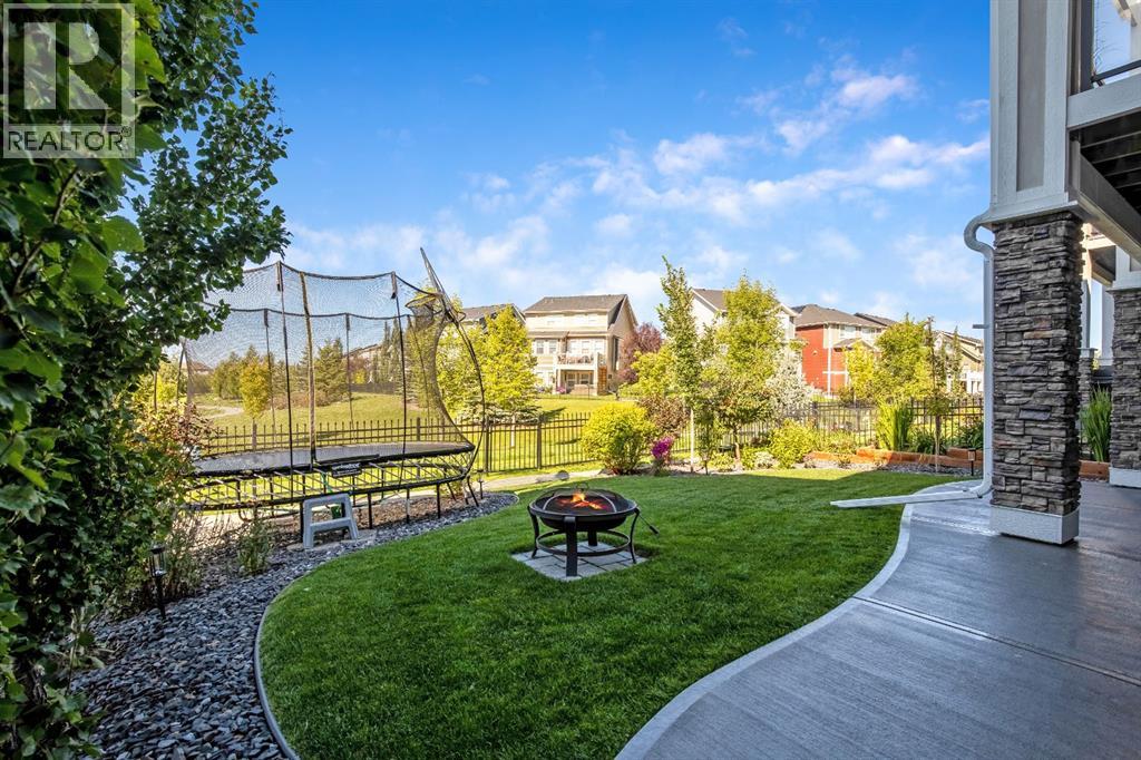 Photo 41 of 55 Sundown Way, Cochrane AB