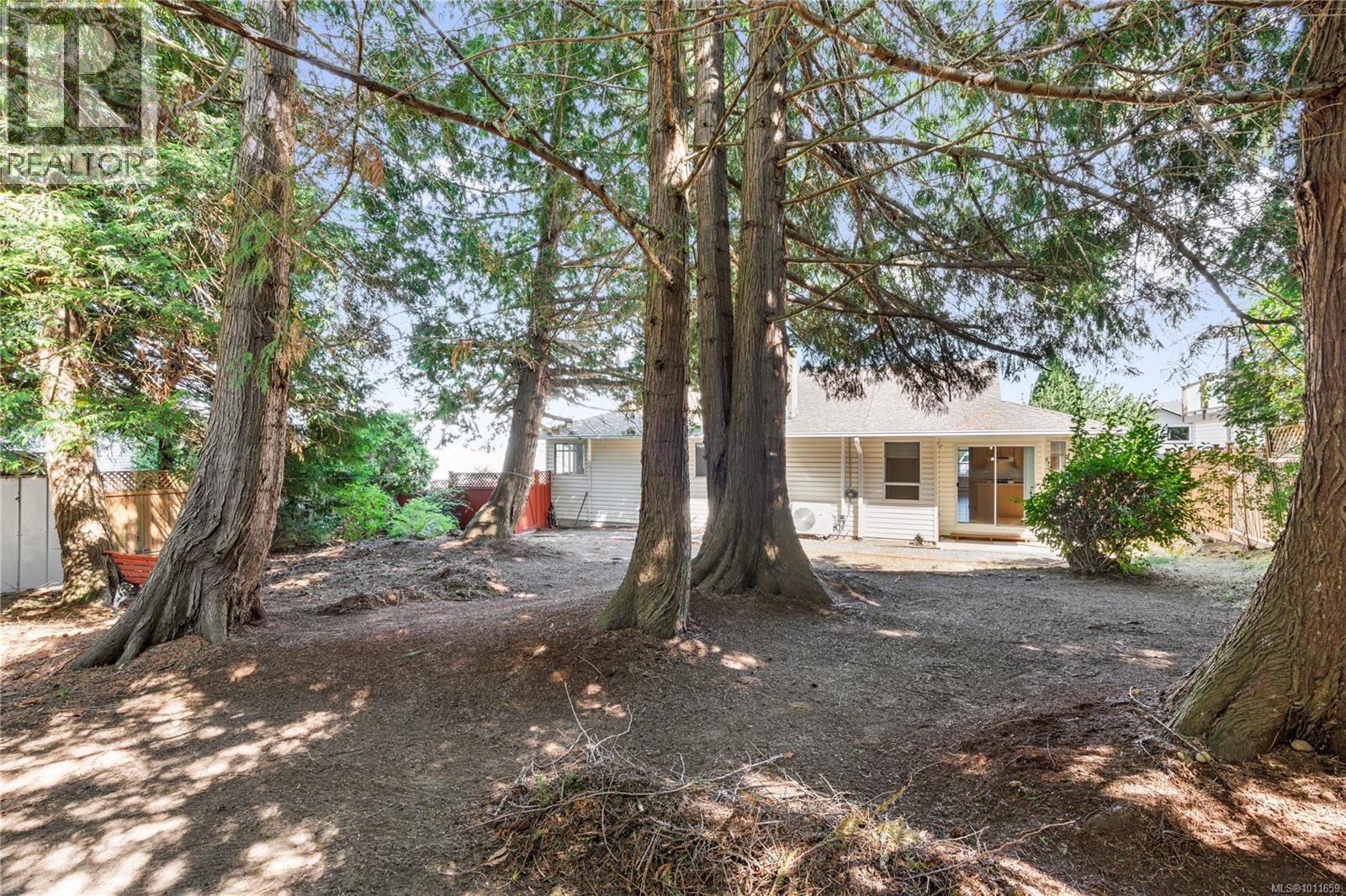 Photo 33 of 5420 Westdale Rd, Nanaimo BC