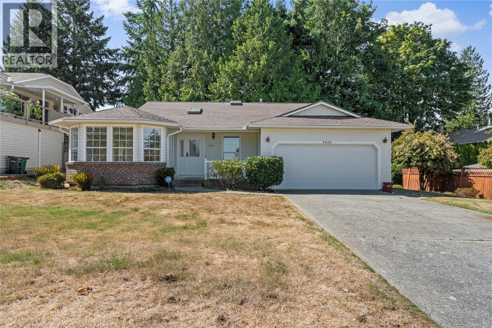 Photo 40 of 5420 Westdale Rd, Nanaimo BC