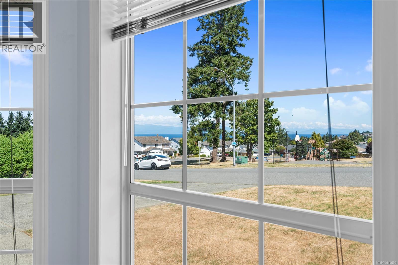 Photo 6 of 5420 Westdale Rd, Nanaimo BC