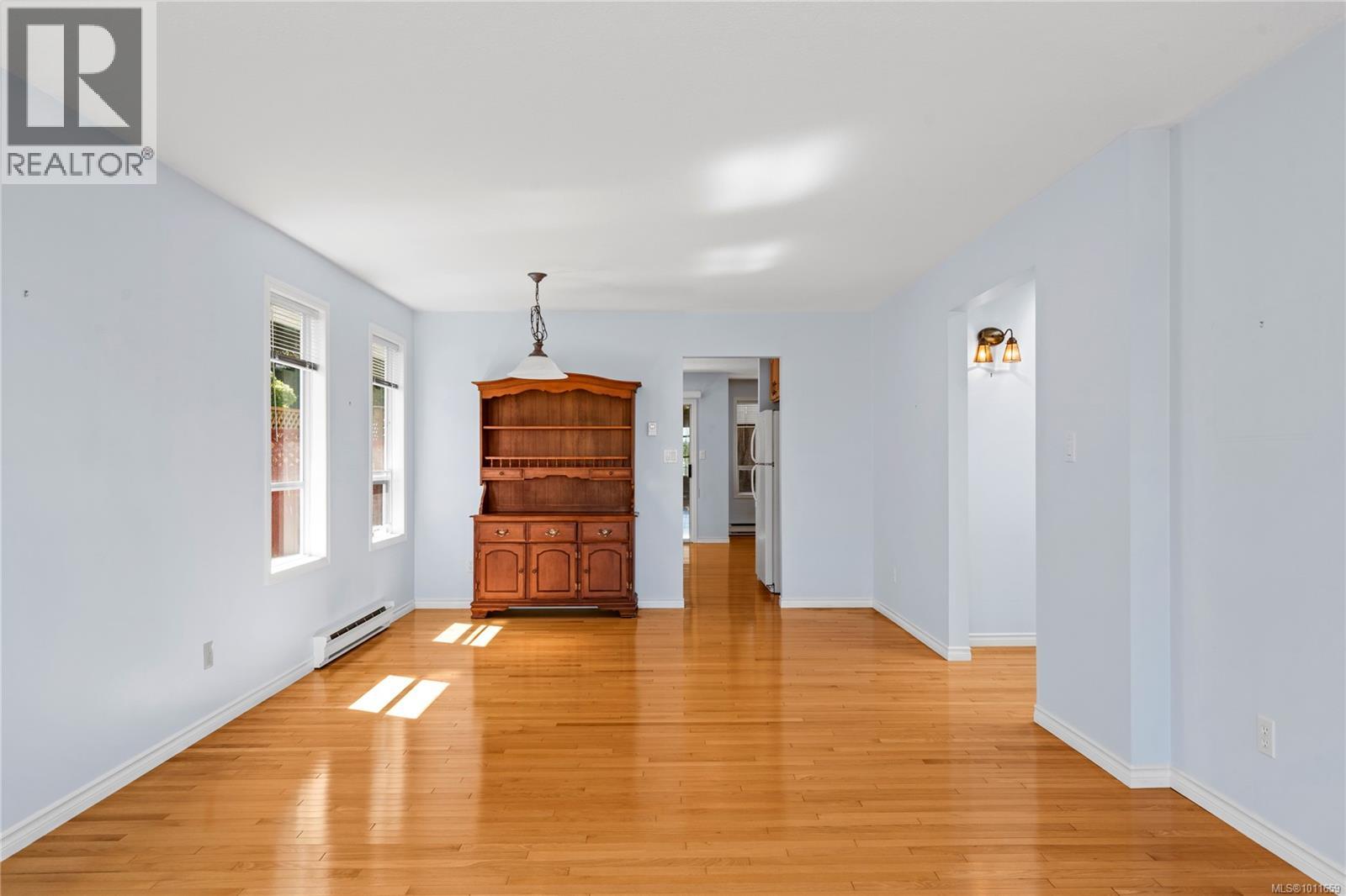 Photo 7 of 5420 Westdale Rd, Nanaimo BC