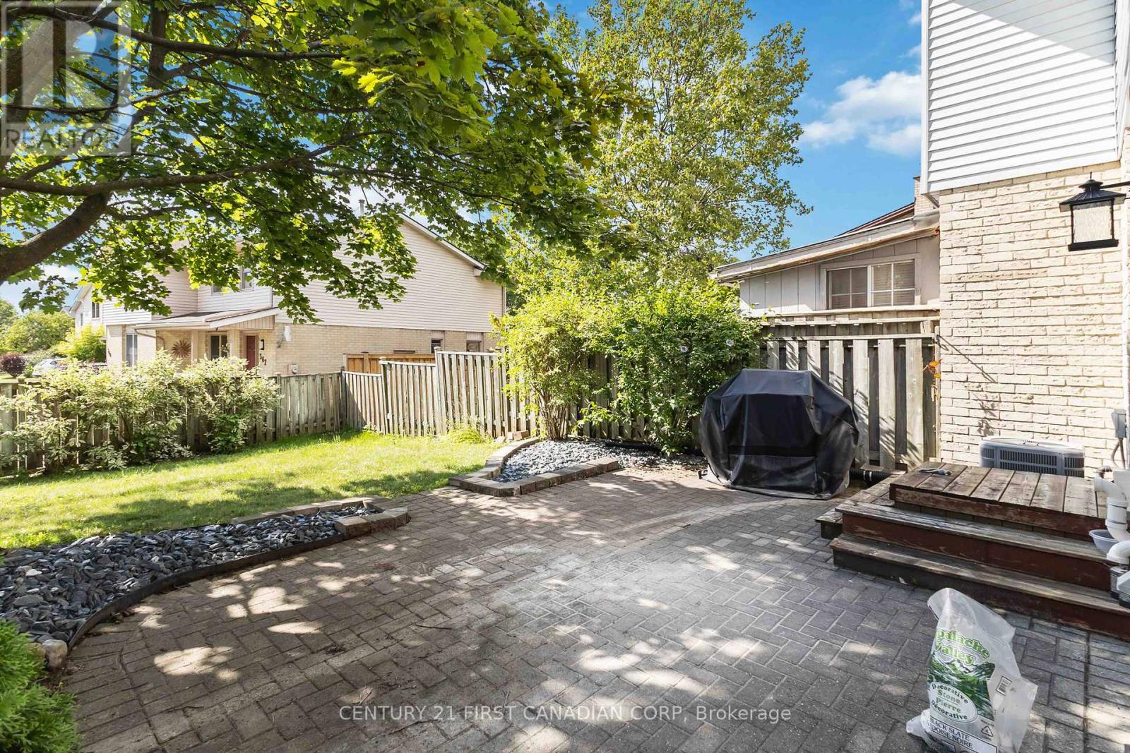 Photo 25 of 71 Golfdale Crescent, London South ON