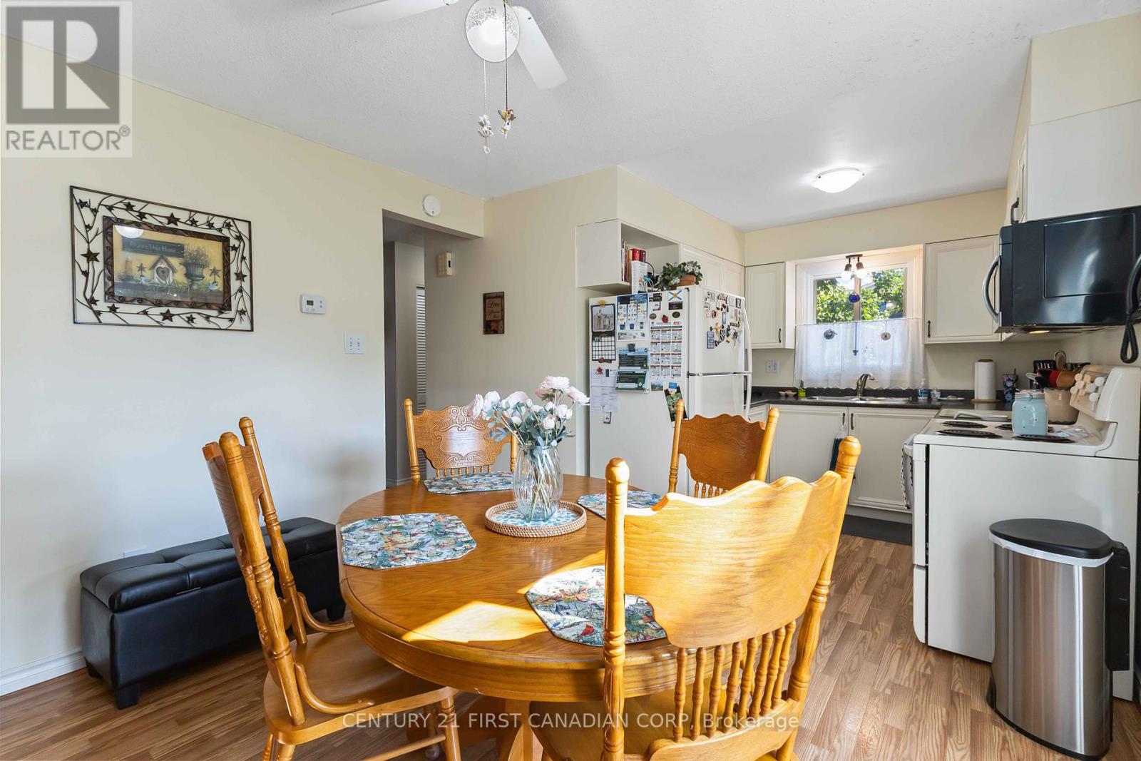 Photo 9 of 71 Golfdale Crescent, London South ON