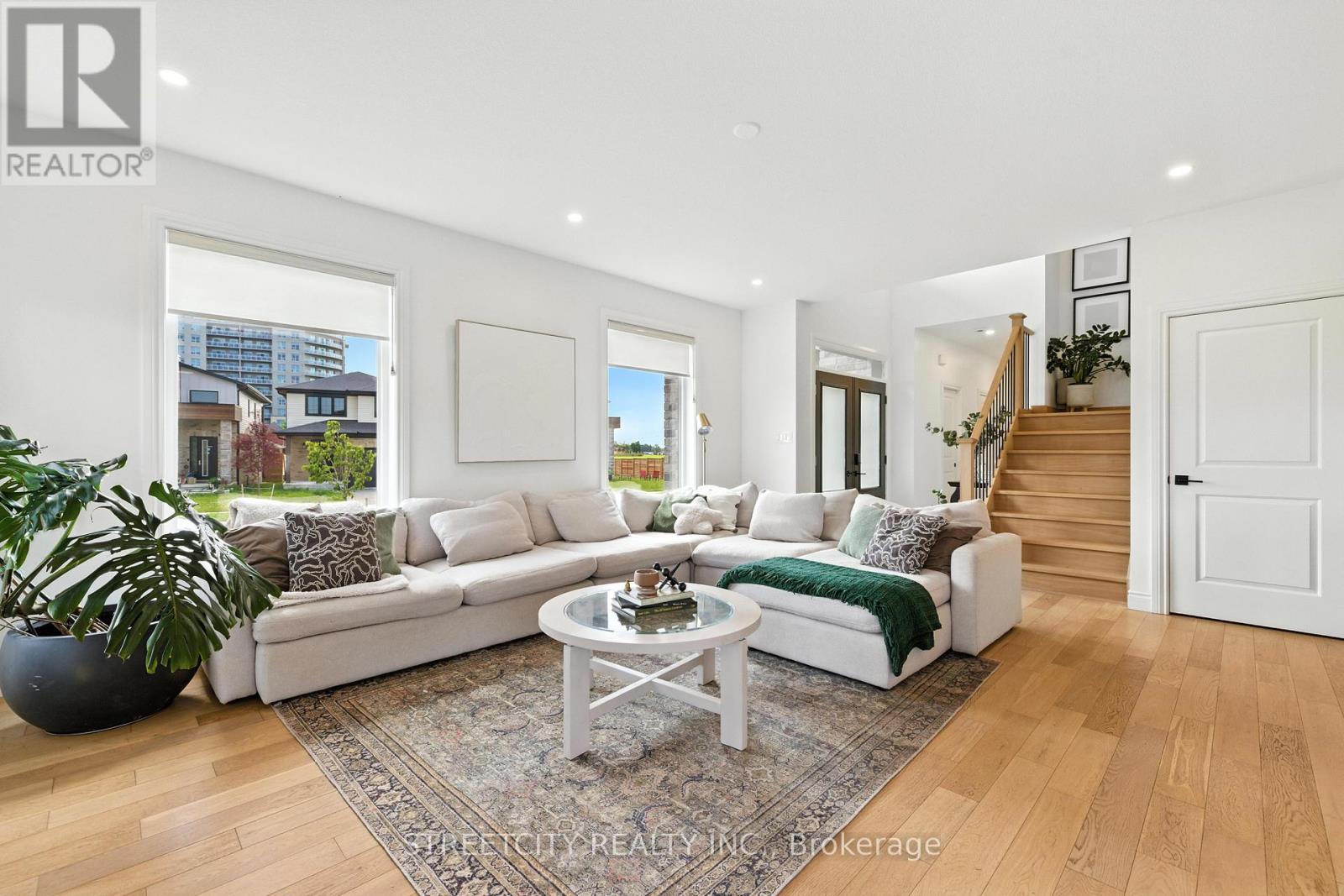 Photo 11 of 1616 Henrica Avenue, London North ON