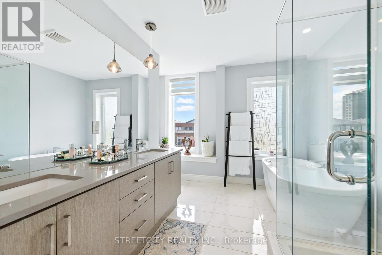 Photo 33 of 1616 Henrica Avenue, London North ON