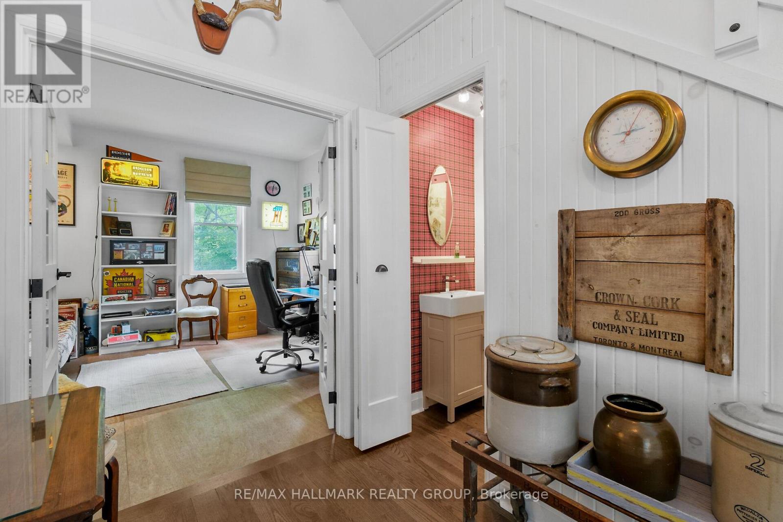 Photo 11 of 500 Bayview Drive, Ottawa ON