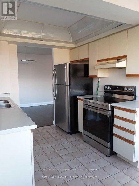 Photo 2 of 814 1131 Steeles Avenue W, Toronto ON