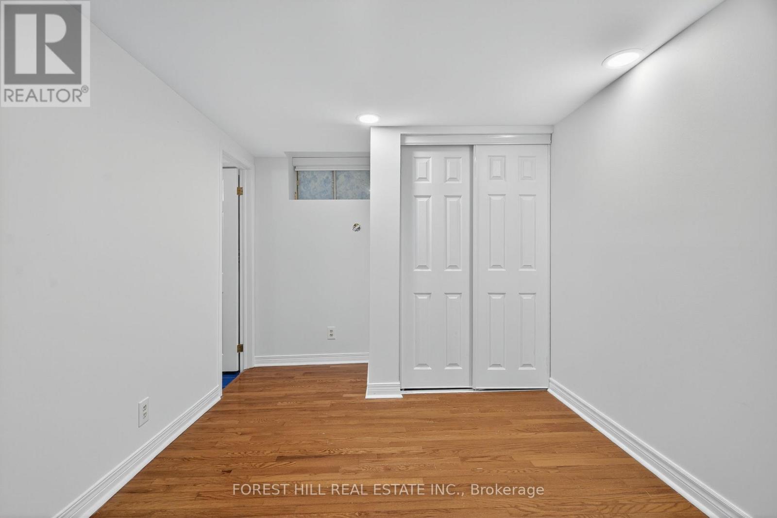 Photo 14 of Lower 485 Spadina Road, Toronto ON