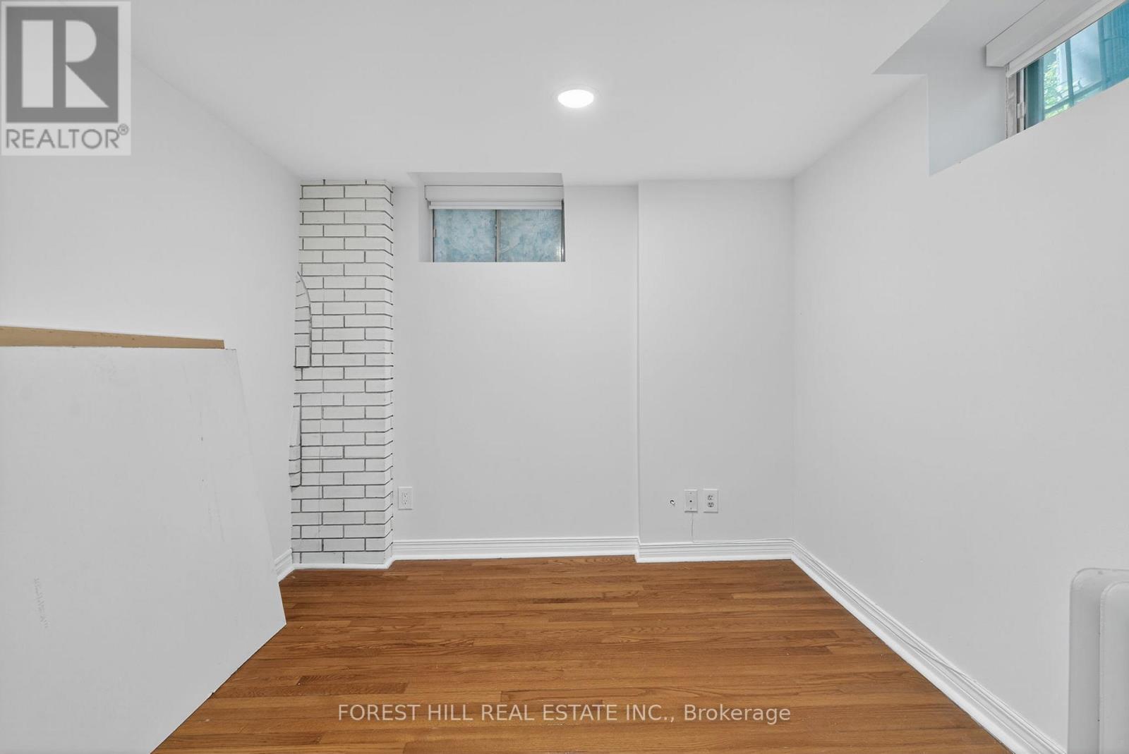 Photo 2 of Lower 485 Spadina Road, Toronto ON