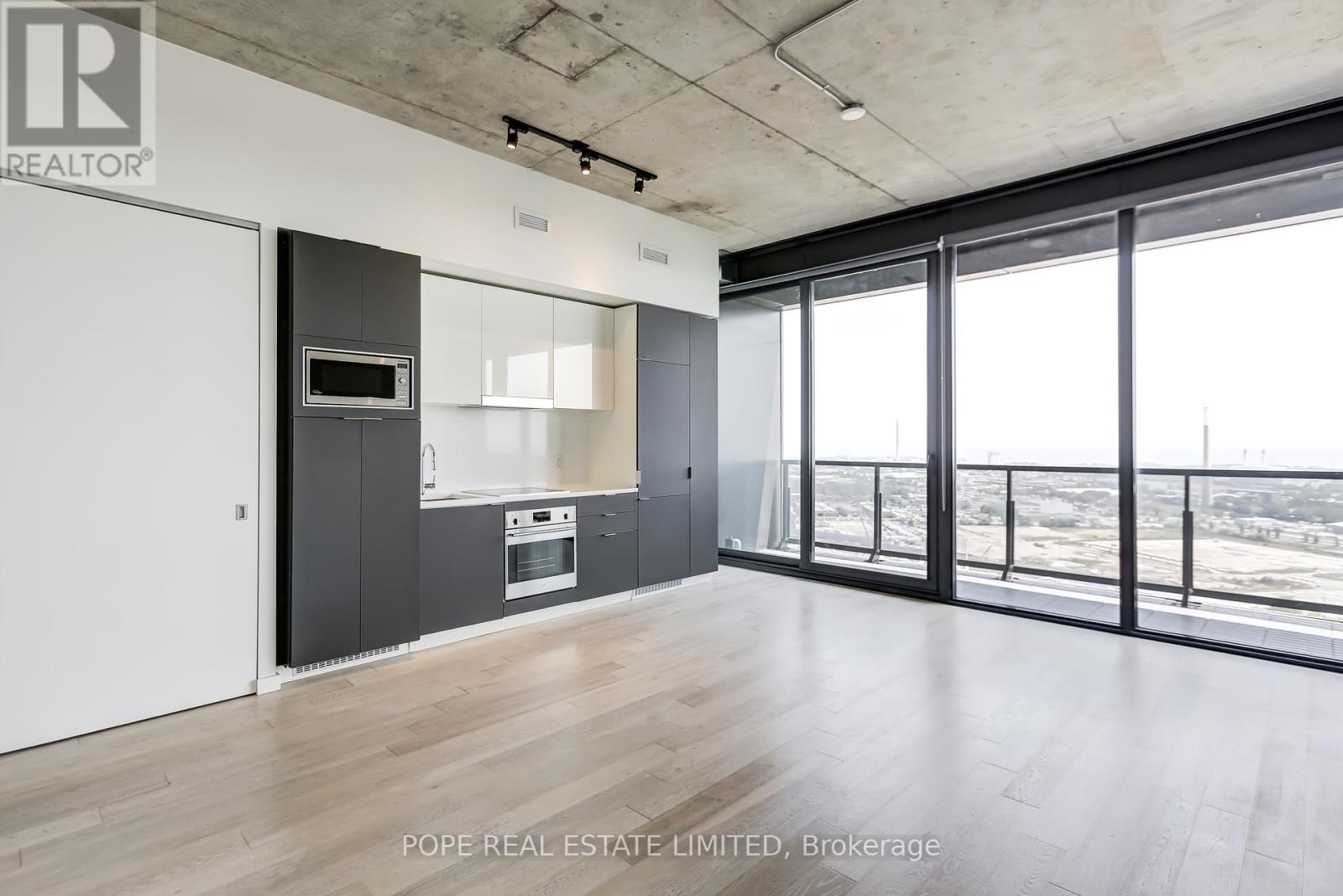 Photo 4 of 2809 170 Bayview Avenue, Toronto ON