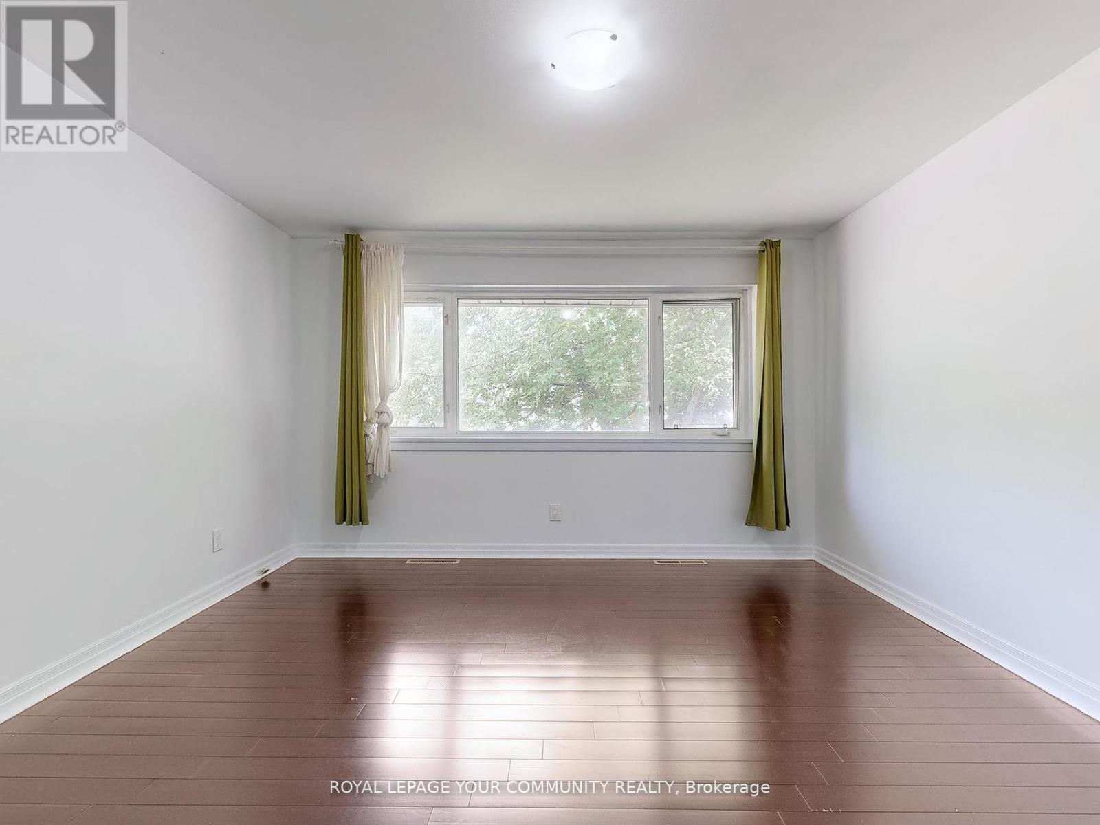 Photo 19 of Main 17 Dobbin Road, Toronto ON