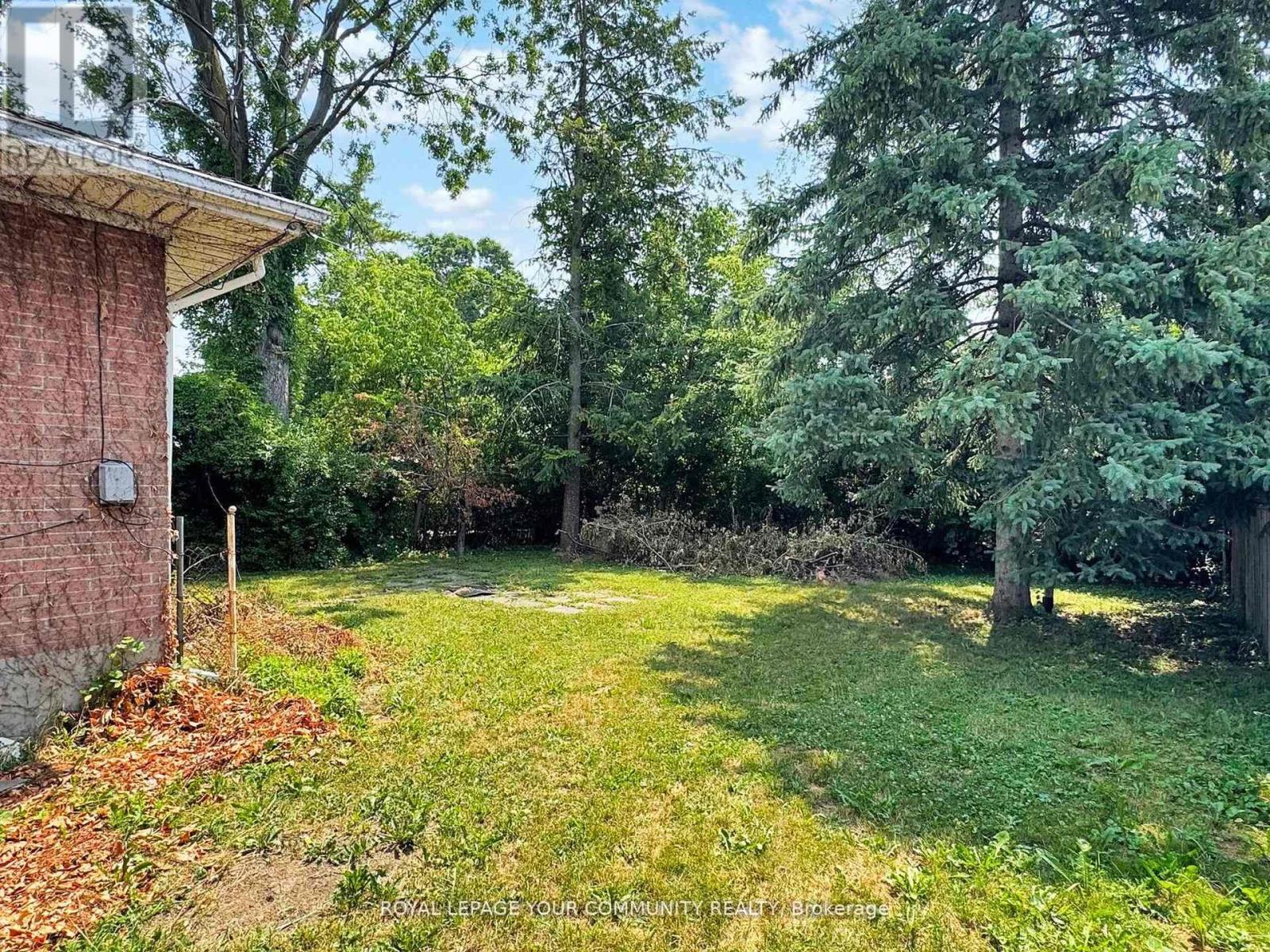Photo 34 of Main 17 Dobbin Road, Toronto ON