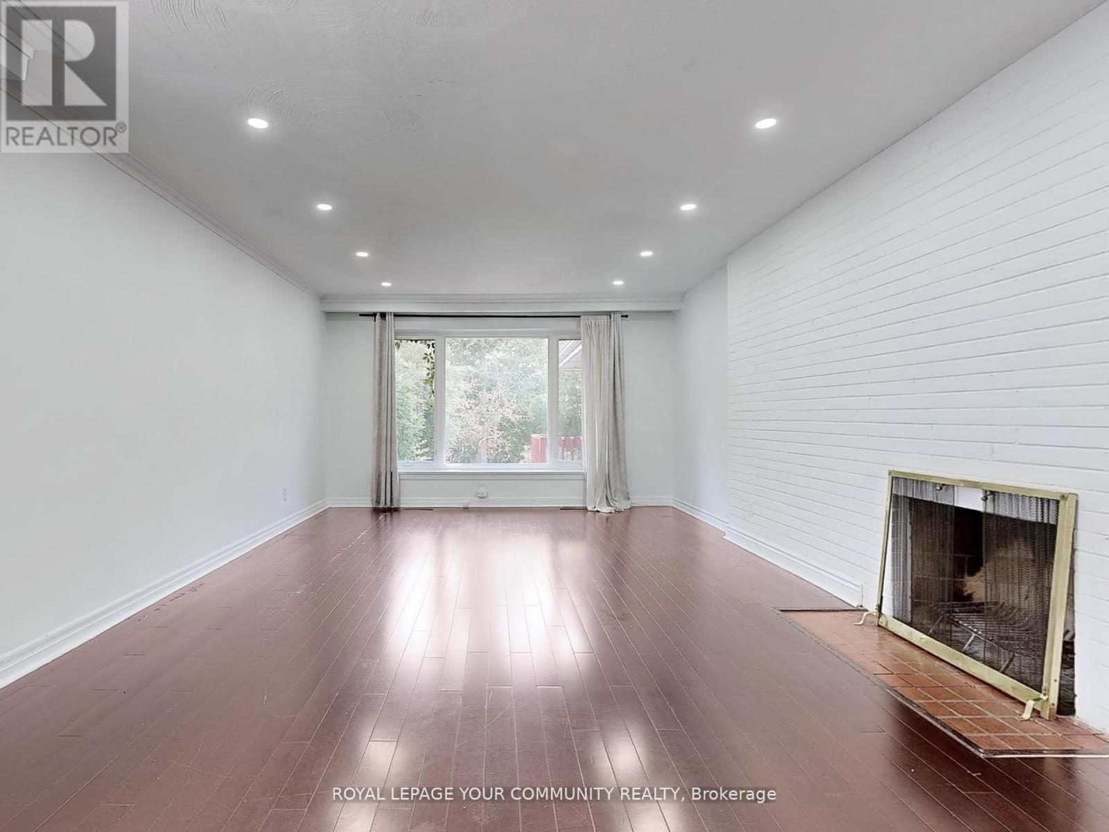 Photo 8 of Main 17 Dobbin Road, Toronto ON