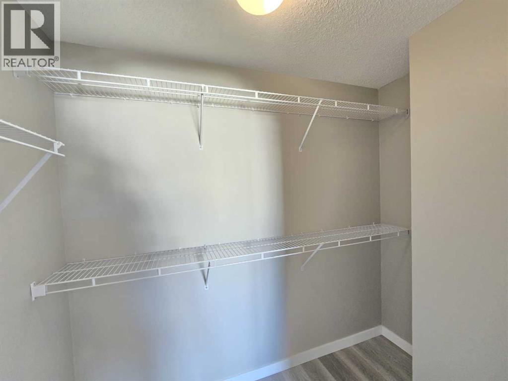 Single Family House Bi-level for Sale in  tarington Manor Taradale Calgary 