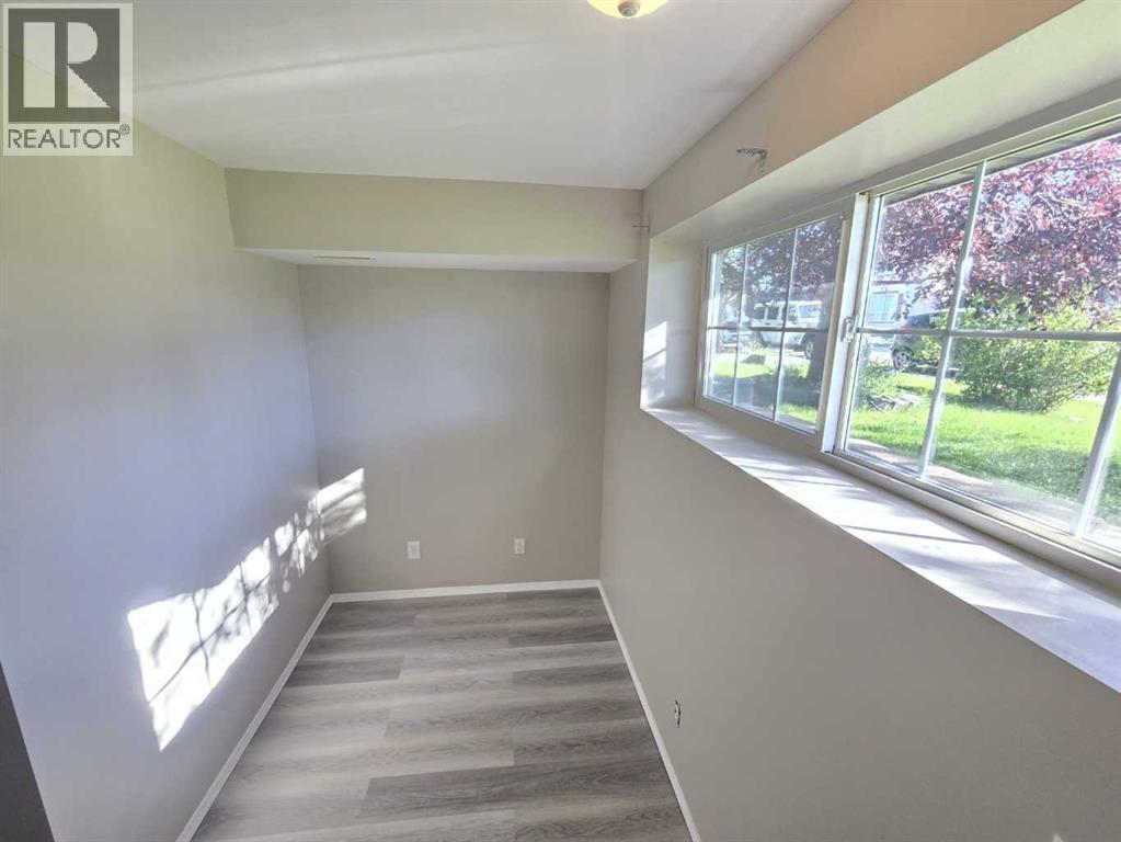 Single Family House Bi-level for Sale in  tarington Manor Taradale Calgary 