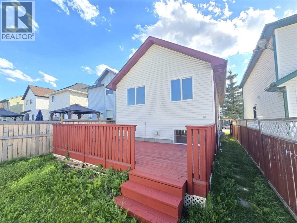 Single Family House Bi-level for Sale in  tarington Manor Taradale Calgary 