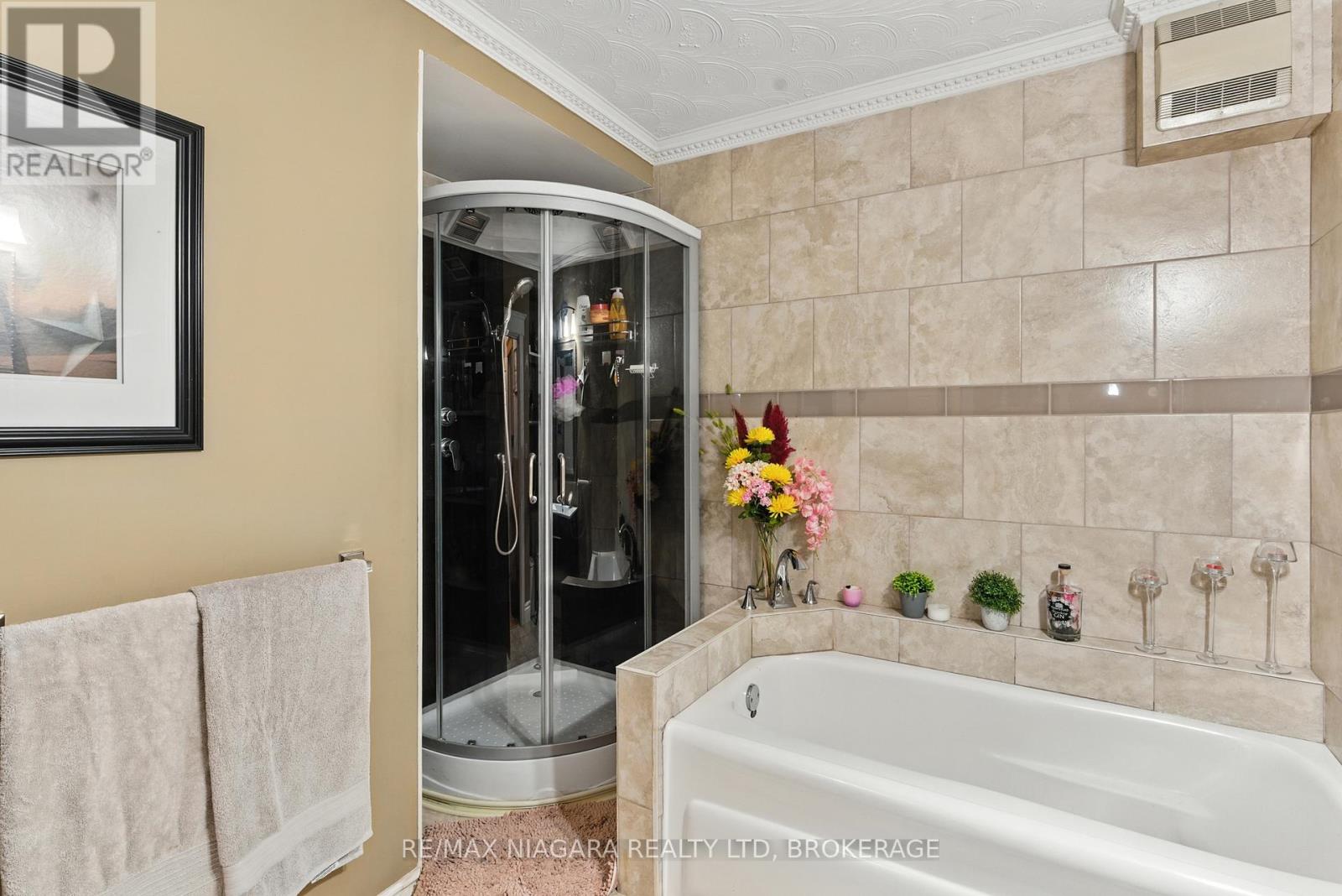 Photo 19 of 107 Beechwood Avenue, Hamilton ON