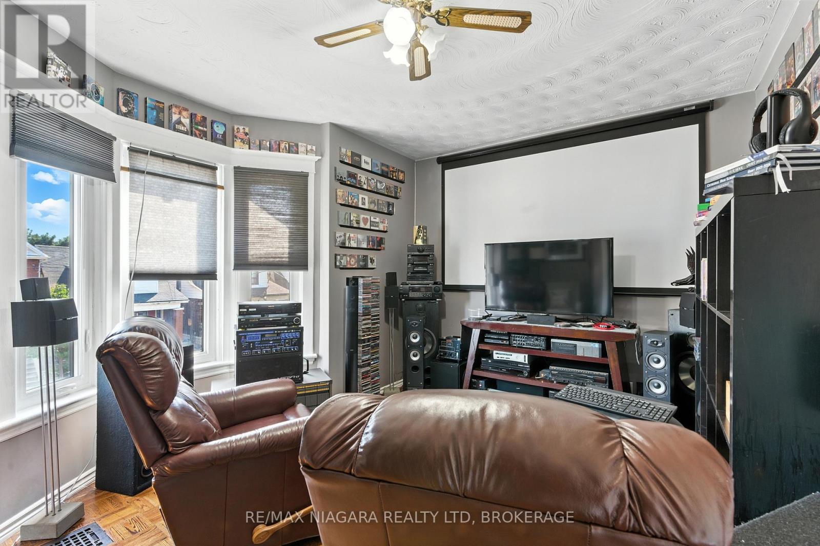 Photo 26 of 107 Beechwood Avenue, Hamilton ON