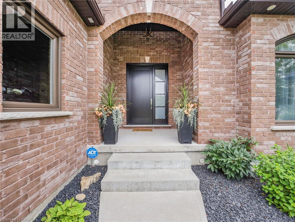 Photo 5 of 14 Ross Avenue N, Simcoe ON