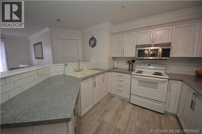 Photo 5 of 104 11240 104 Avenue, Grande Prairie AB