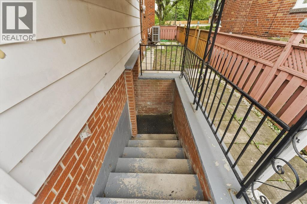 Photo 25 of 5188 Wyandotte, Windsor ON