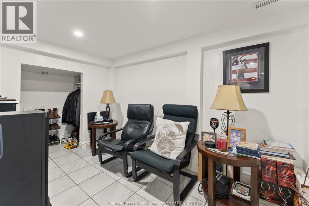 Photo 29 of 5188 Wyandotte, Windsor ON