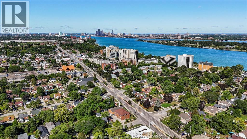 Photo 40 of 5188 Wyandotte, Windsor ON