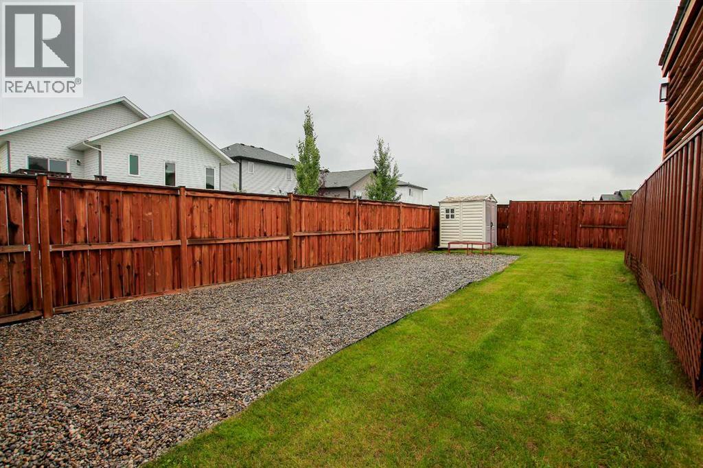 Photo 48 of 2 Cross Street, Lacombe AB