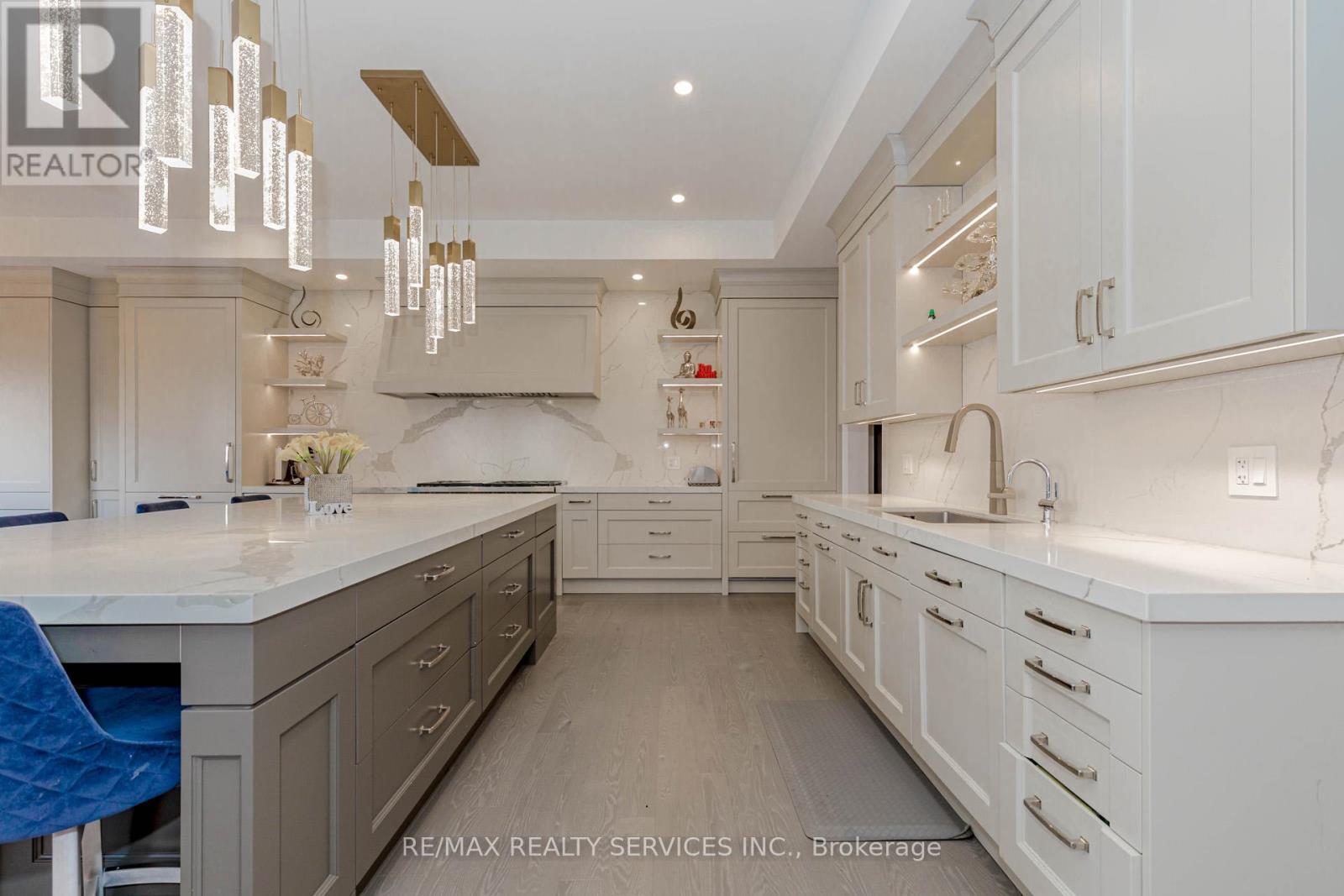 Photo 14 of 1217 Ironbridge Road, Oakville ON