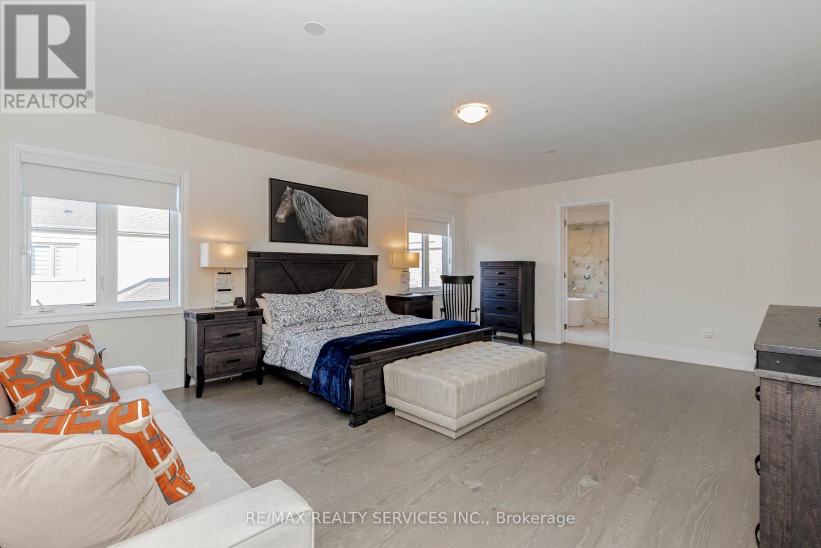Photo 22 of 1217 Ironbridge Road, Oakville ON