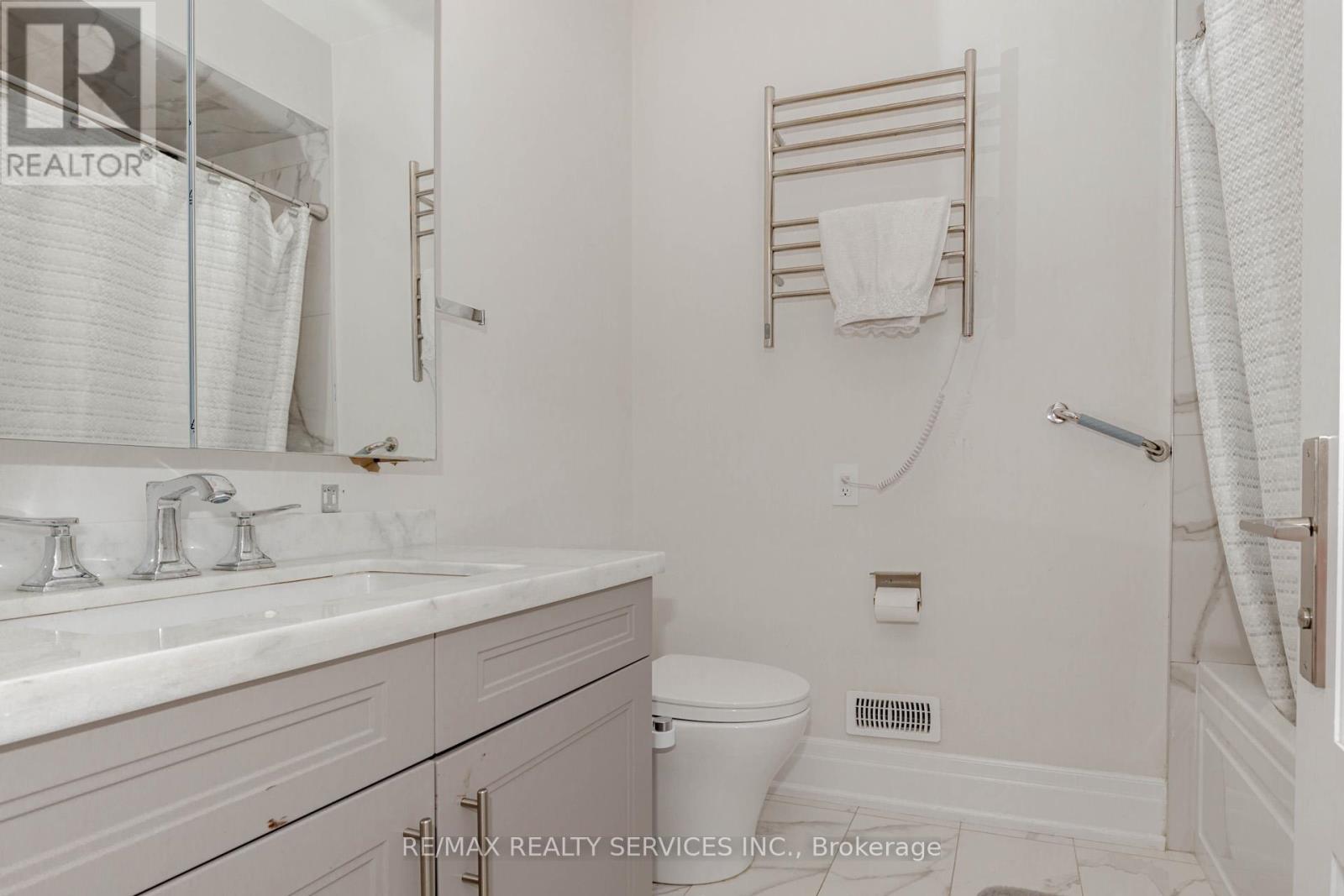 Photo 28 of 1217 Ironbridge Road, Oakville ON
