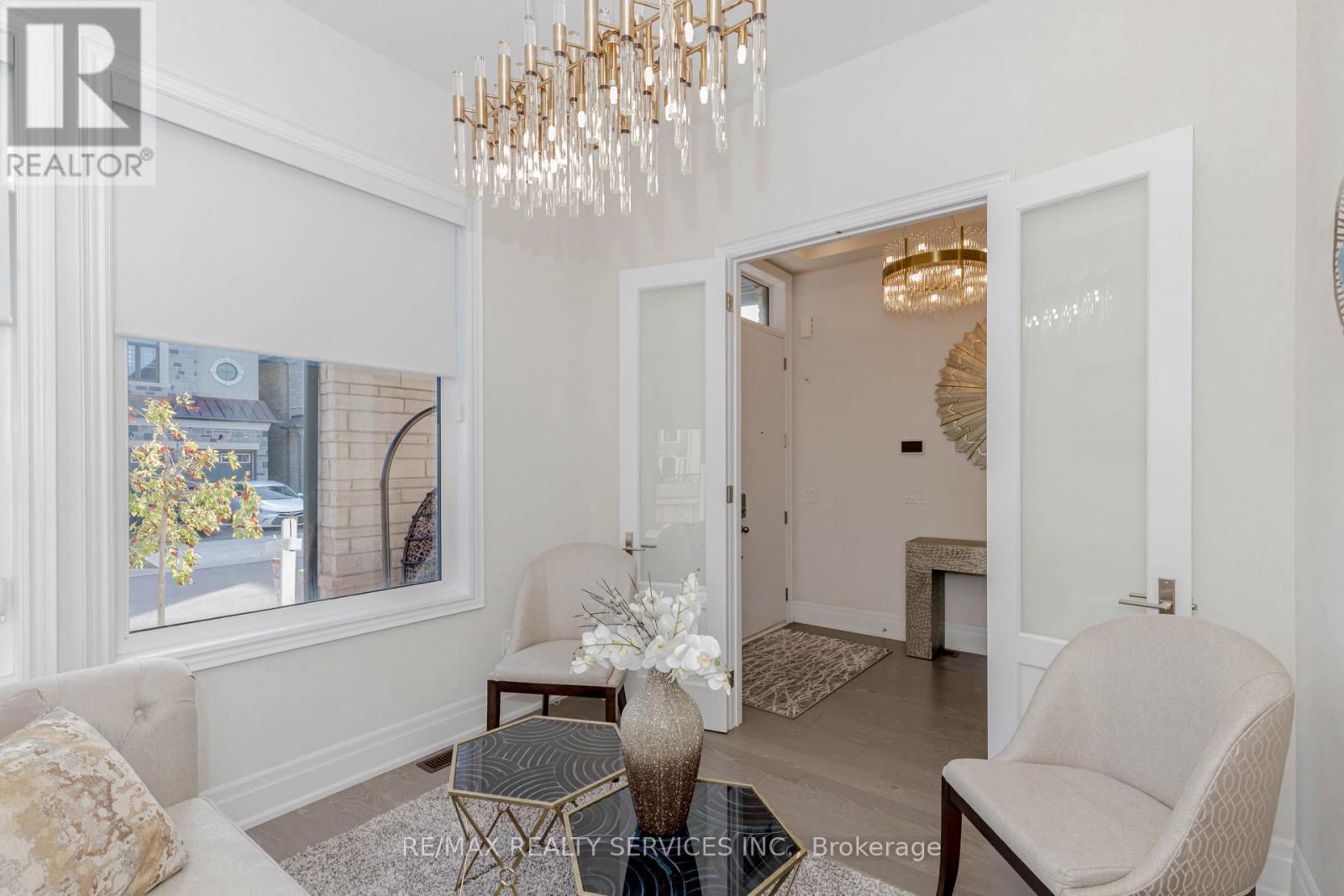 Photo 3 of 1217 Ironbridge Road, Oakville ON