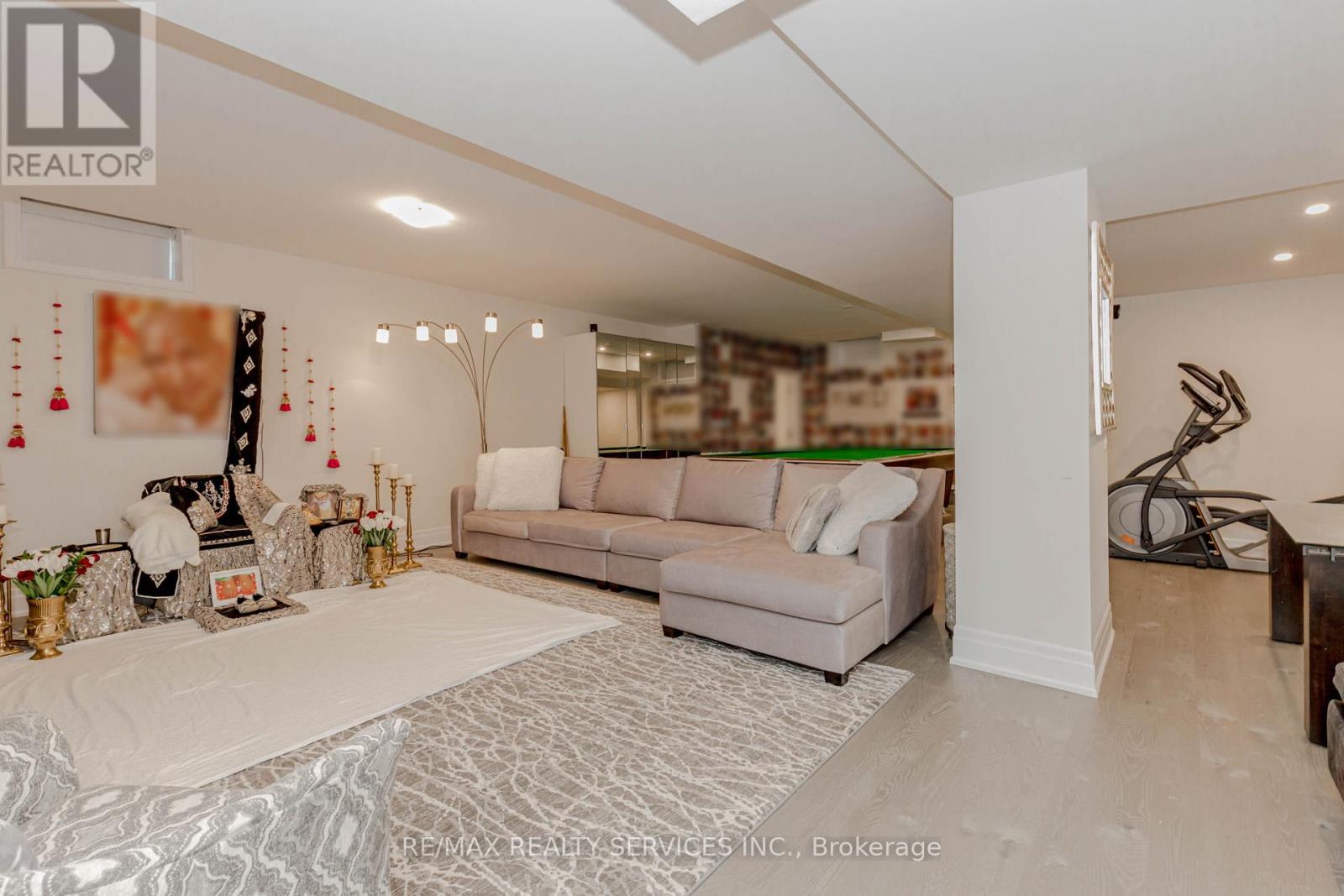 Photo 37 of 1217 Ironbridge Road, Oakville ON