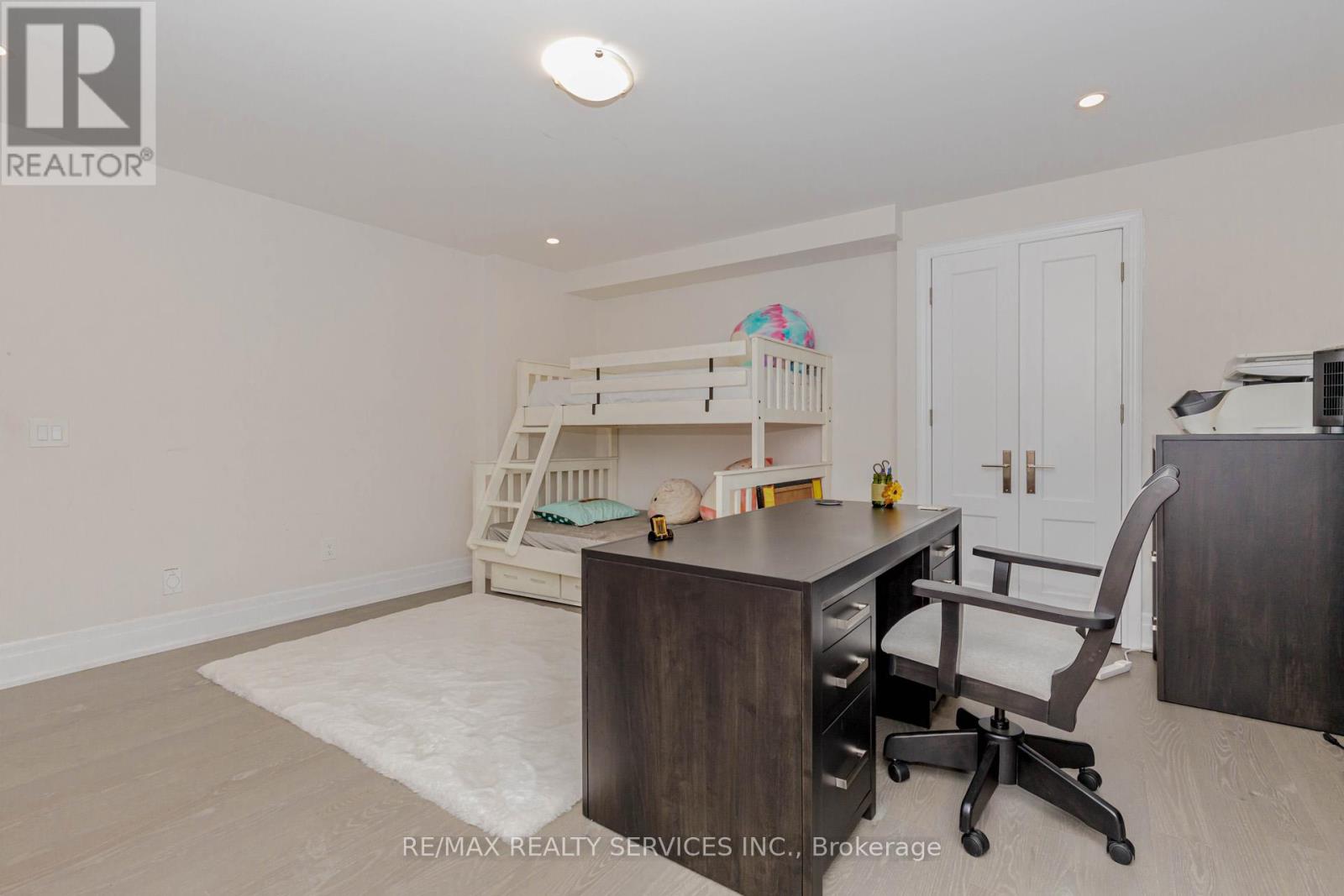 Photo 40 of 1217 Ironbridge Road, Oakville ON