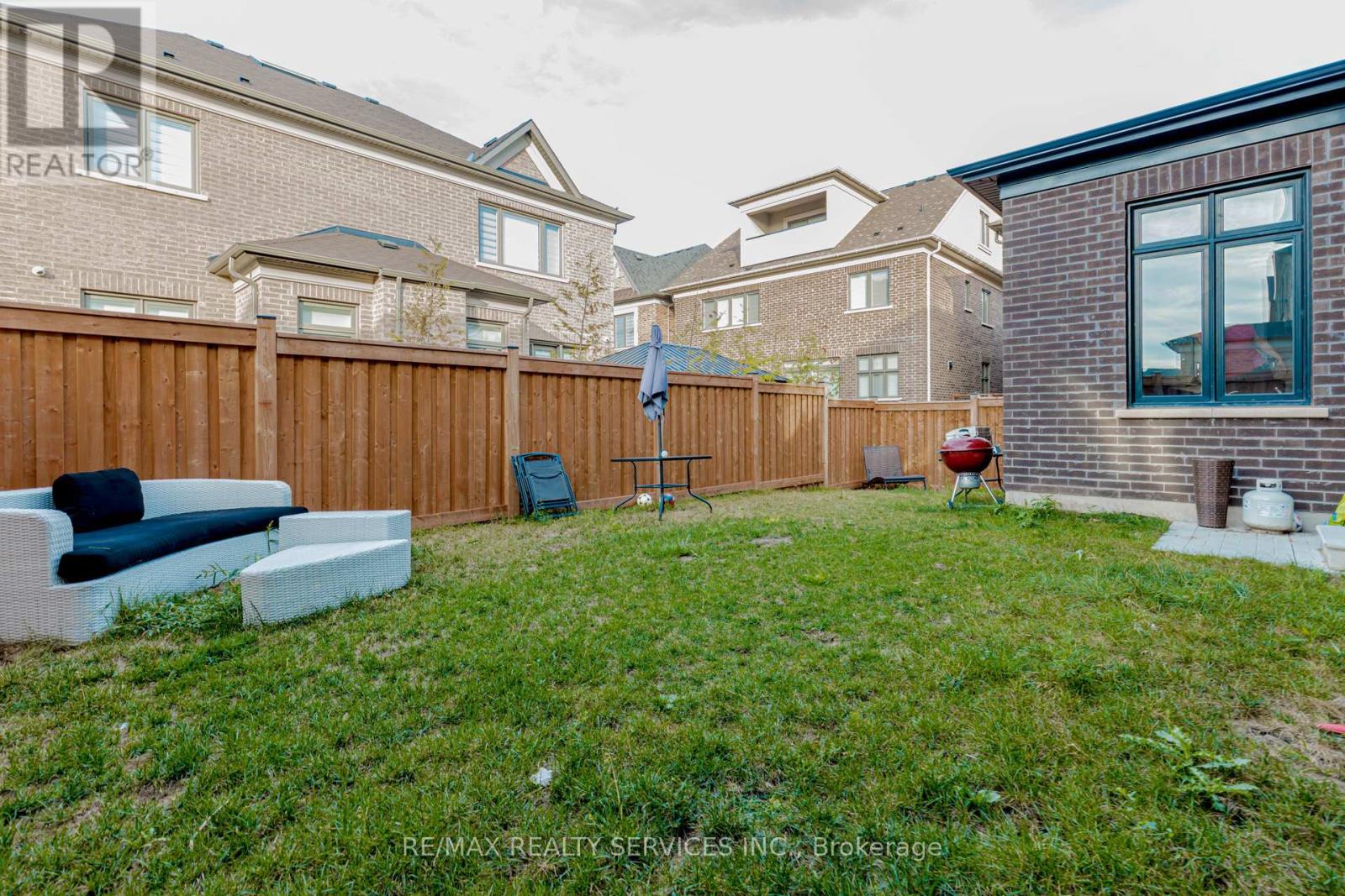 Photo 43 of 1217 Ironbridge Road, Oakville ON