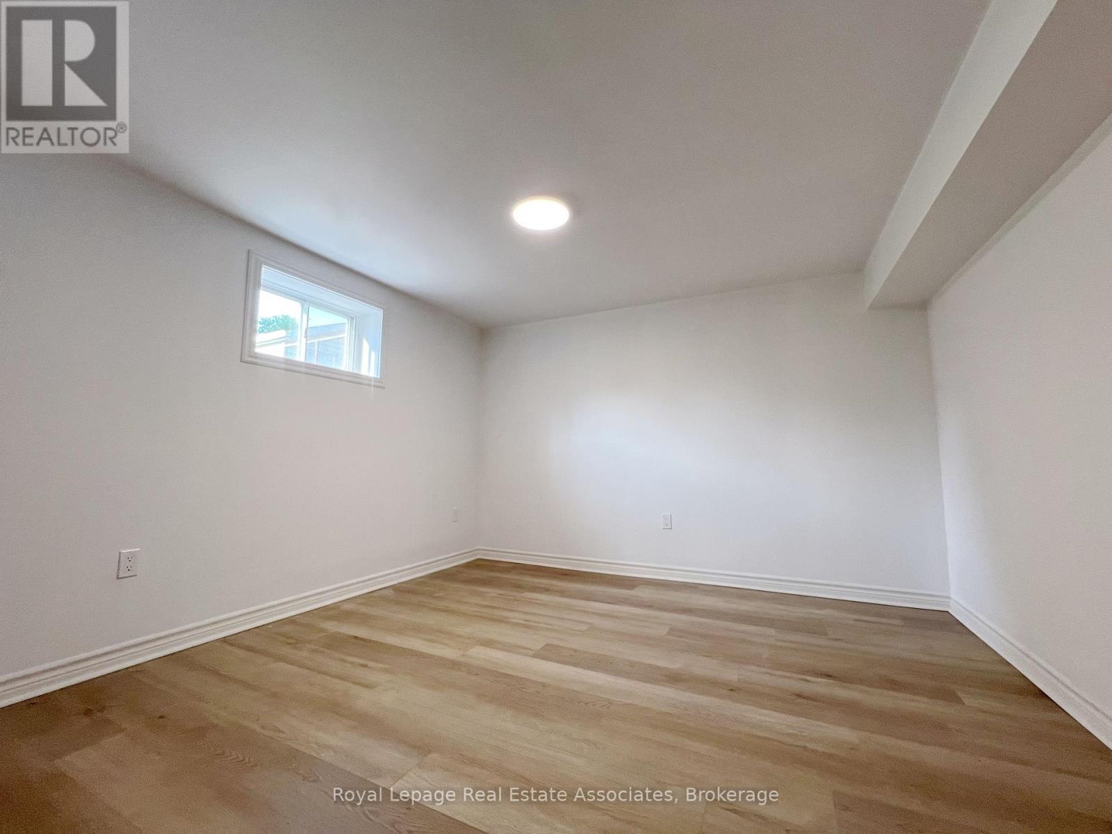 Photo 8 of Bsmt 20 Silvercrest Avenue, Toronto ON