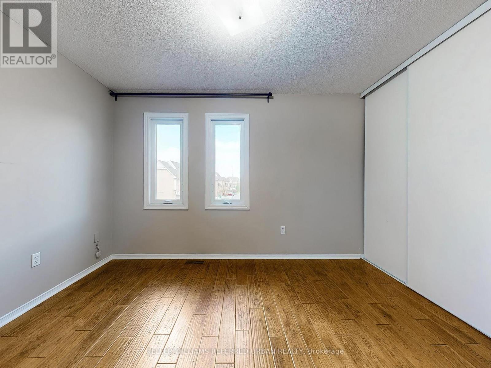 Photo 24 of 32 1050 Bristol Road, Mississauga ON