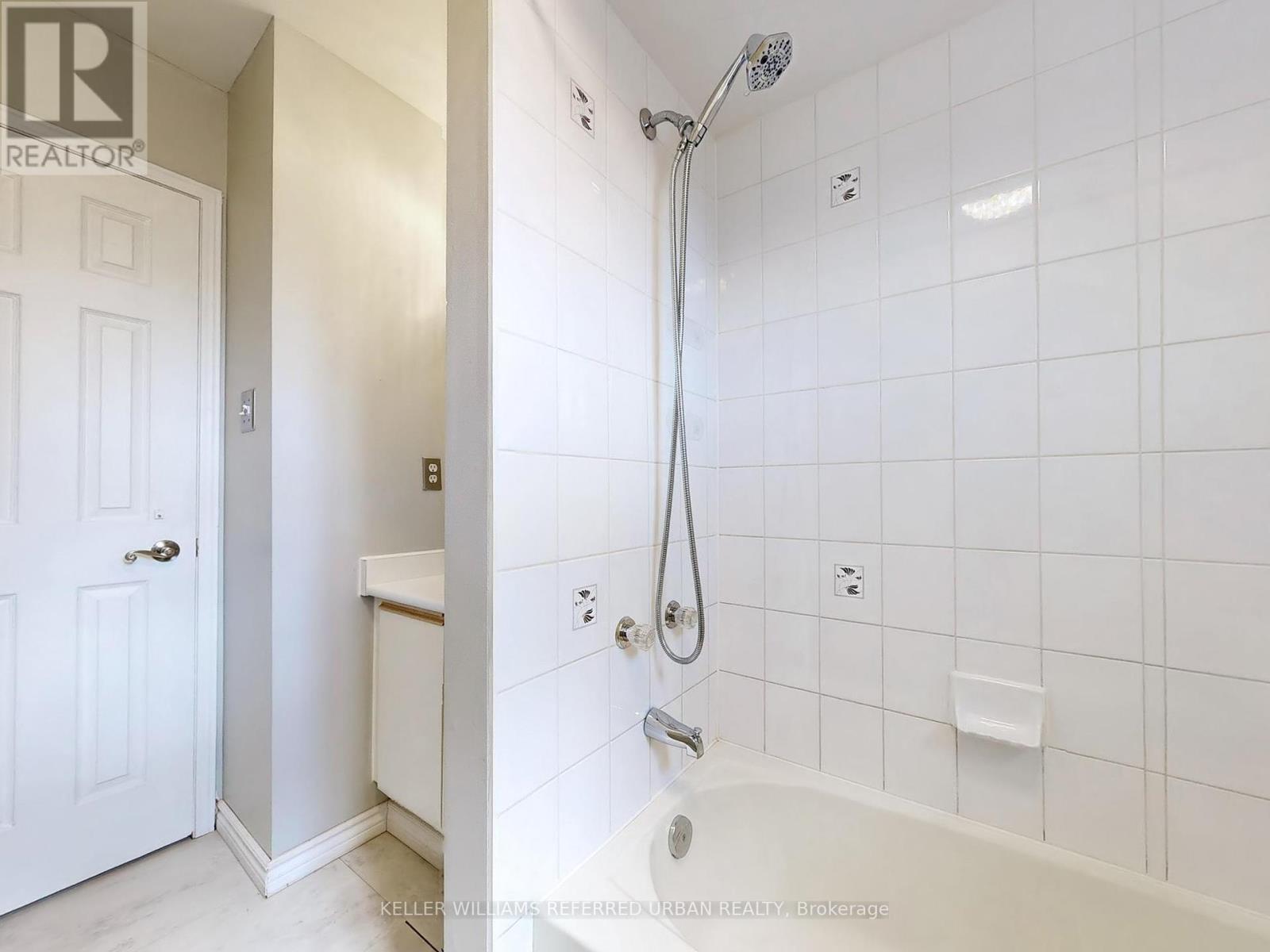 Photo 28 of 32 1050 Bristol Road, Mississauga ON