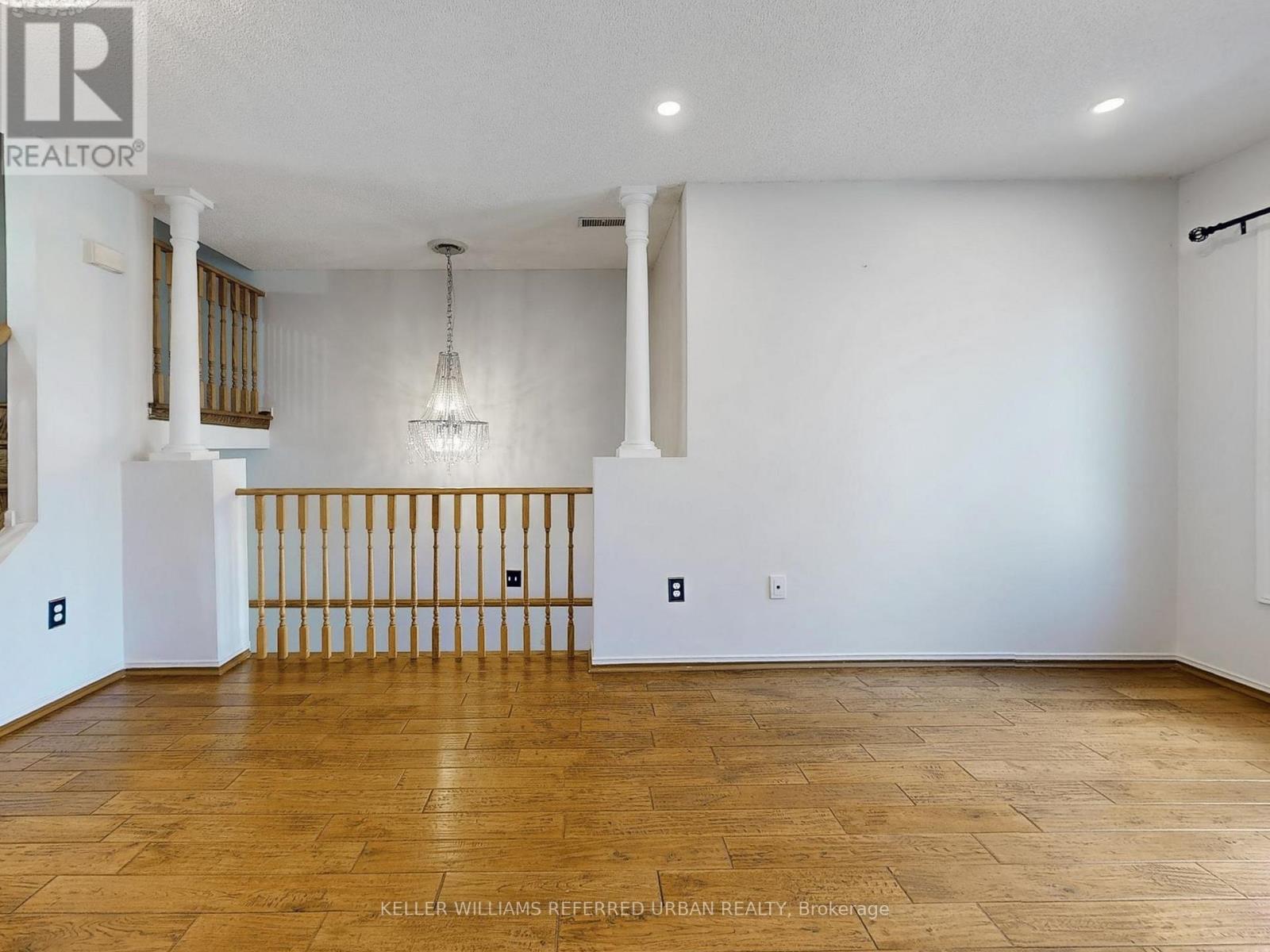 Photo 6 of 32 1050 Bristol Road, Mississauga ON